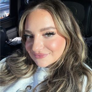 Meet your Posher, Valaine